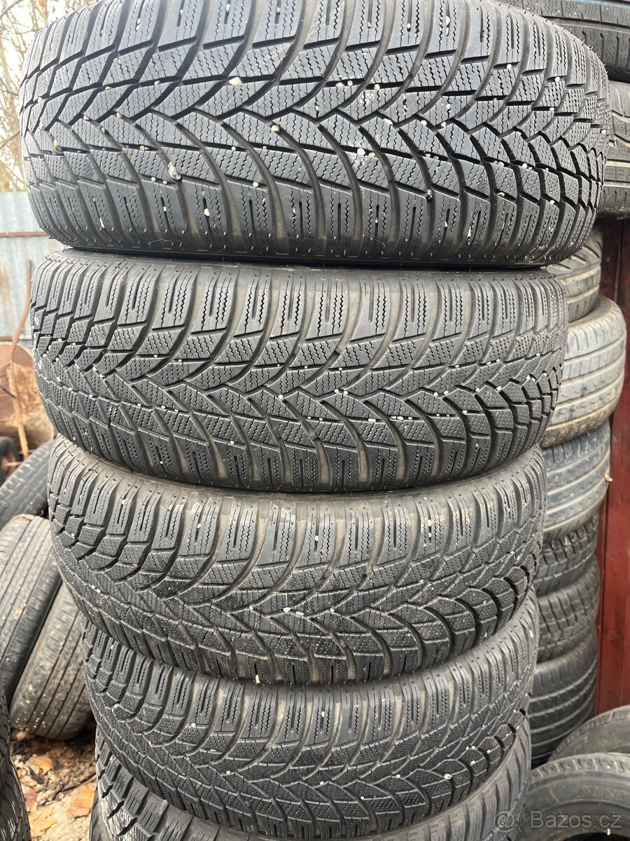 Zimní pneu 205/60/16