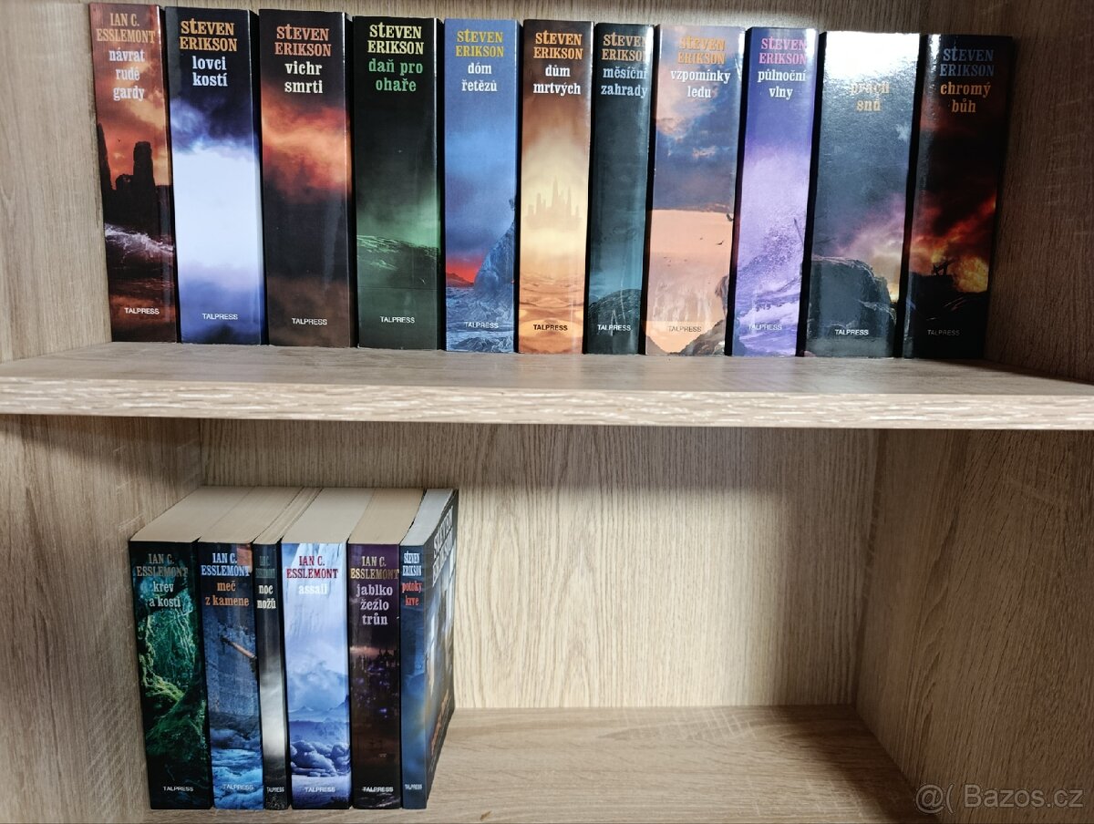 Malazská kniha padlých - série