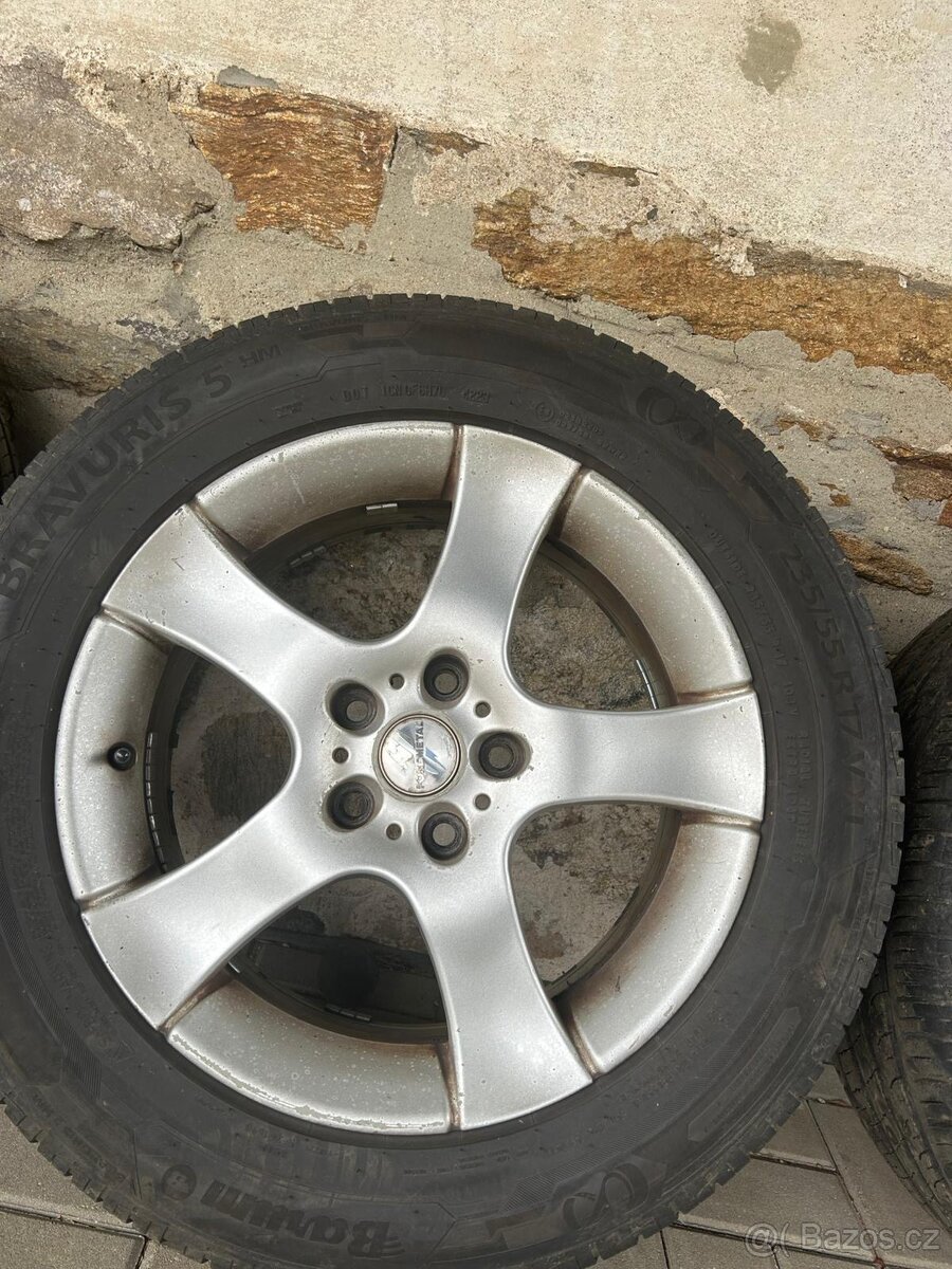 Sada litých kol+letni pneu
