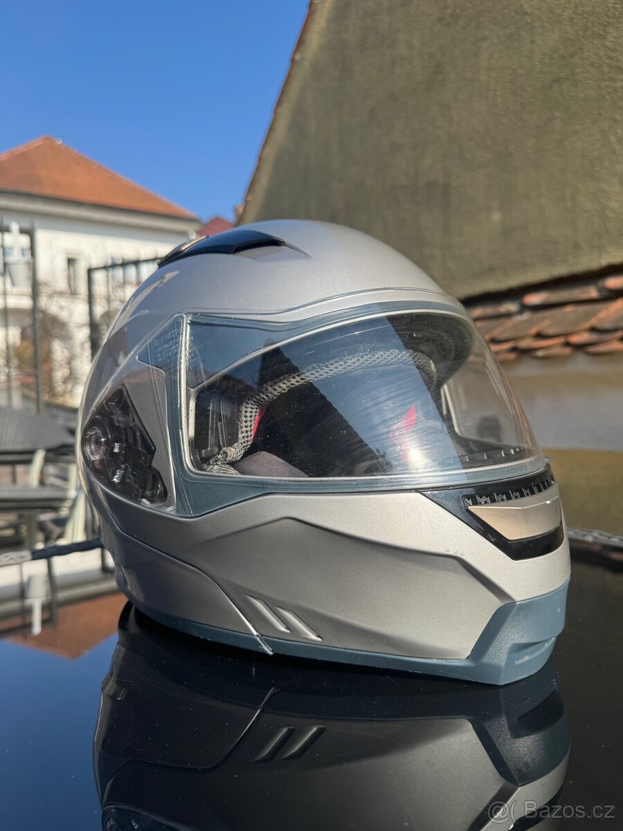 Výklopná moto helma