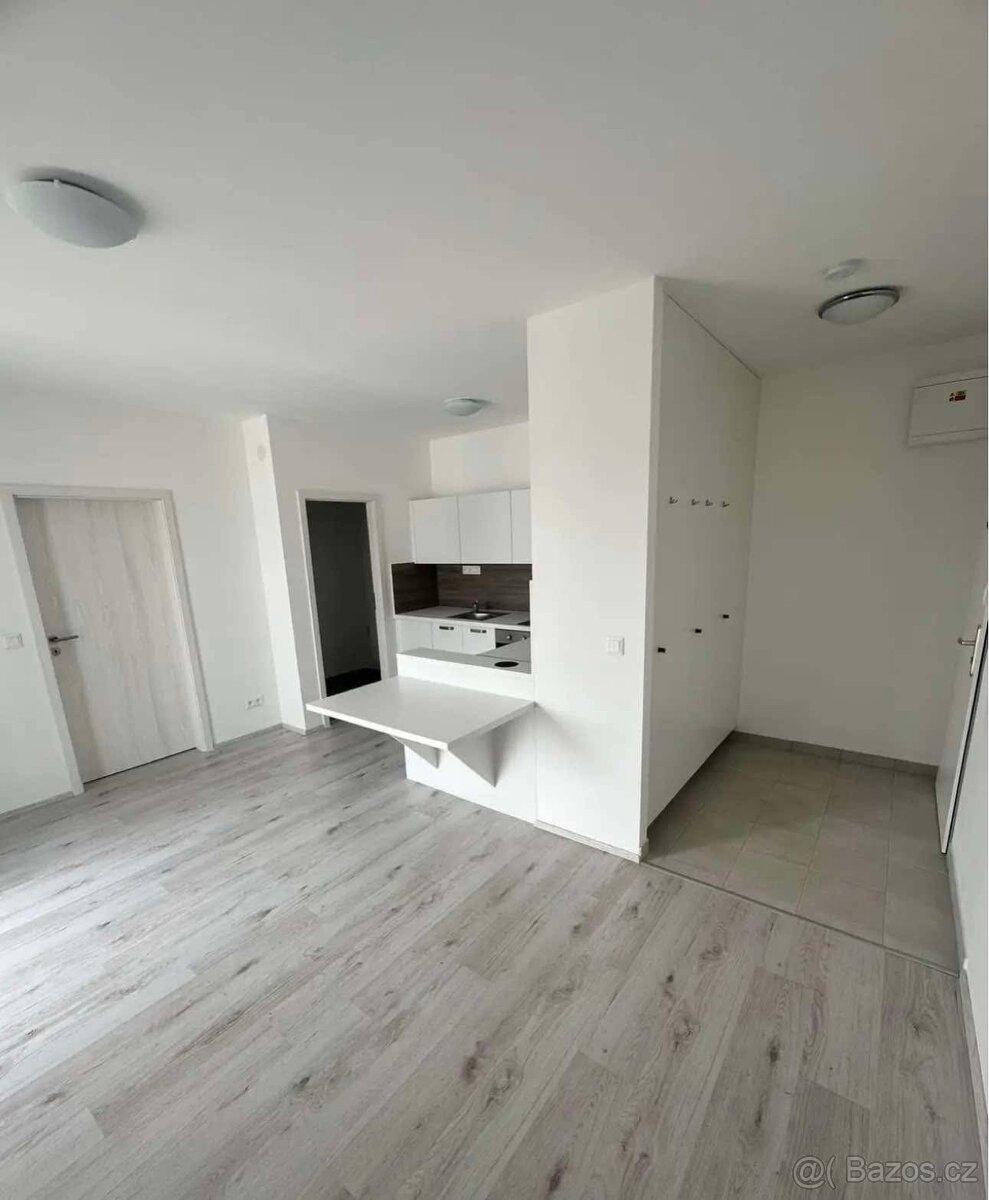 Pronájem moderního bytu 2+kk ve městě Slaný u Prahy