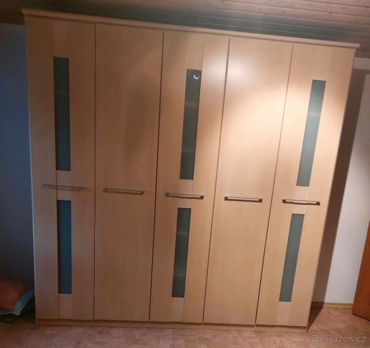 Skříň šatny