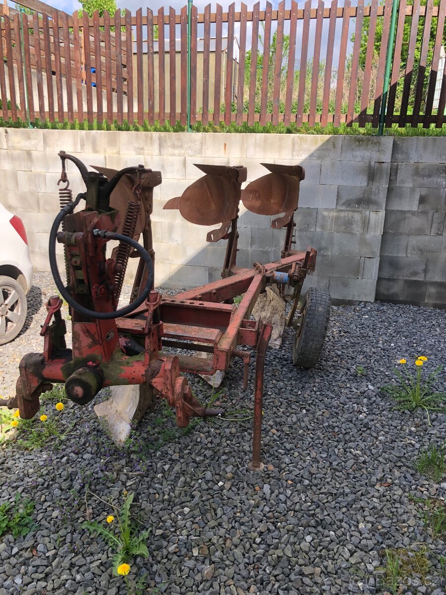 Pluh 3 radlice zetor