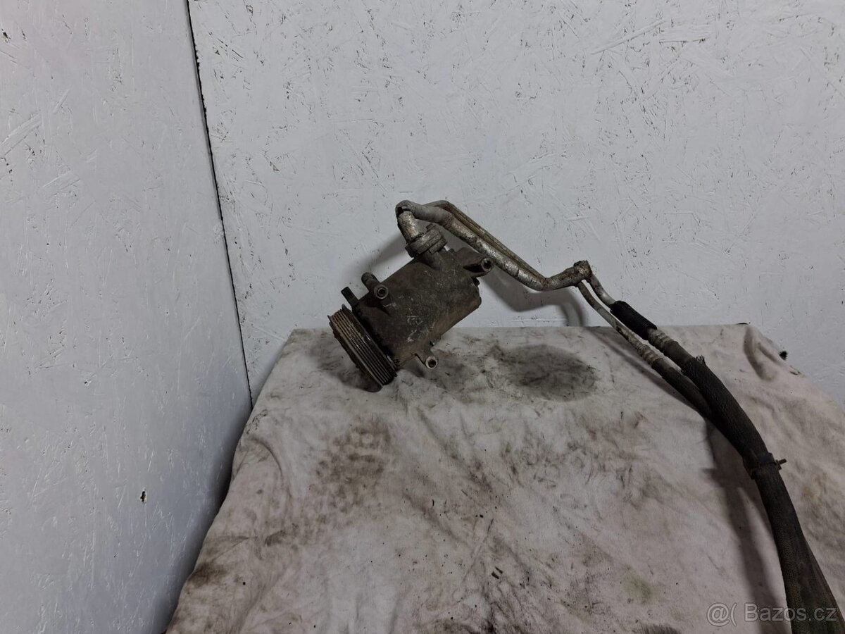 Kompresor klimatizace VW 5n0820803