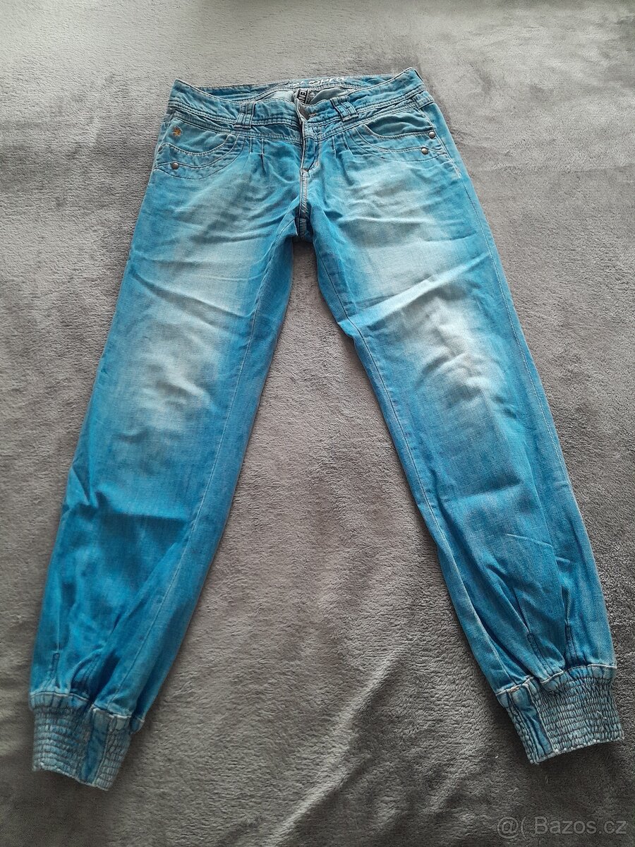 Dámské/dívčí kalhoty/rifle Esprit vel. 27/32