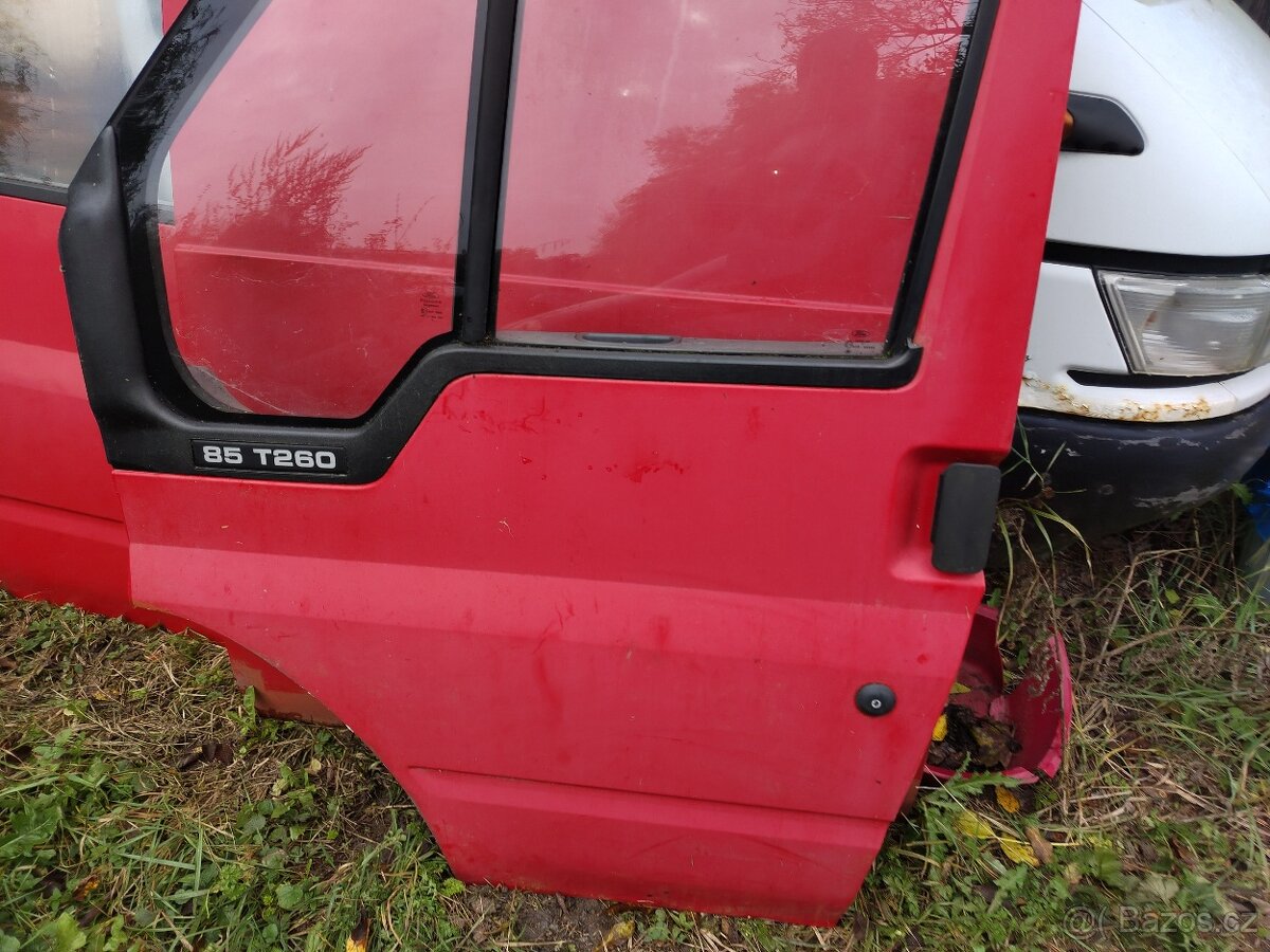 Ford transit dveře