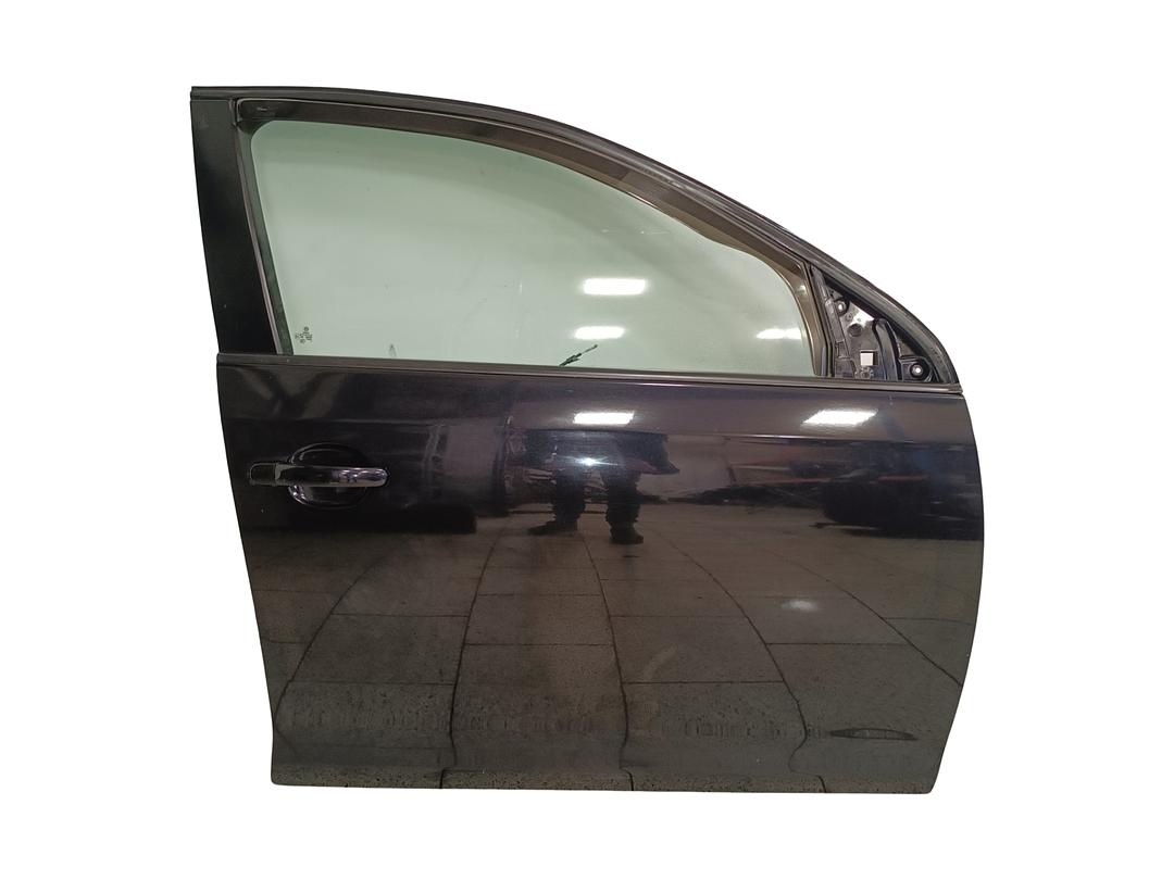 Pravé přední dveře černá LC9X VW Golf 5 kombi 2009