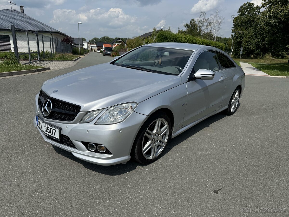 Mercedes-Benz E kupé +Najeto 285TKM+rv.2010