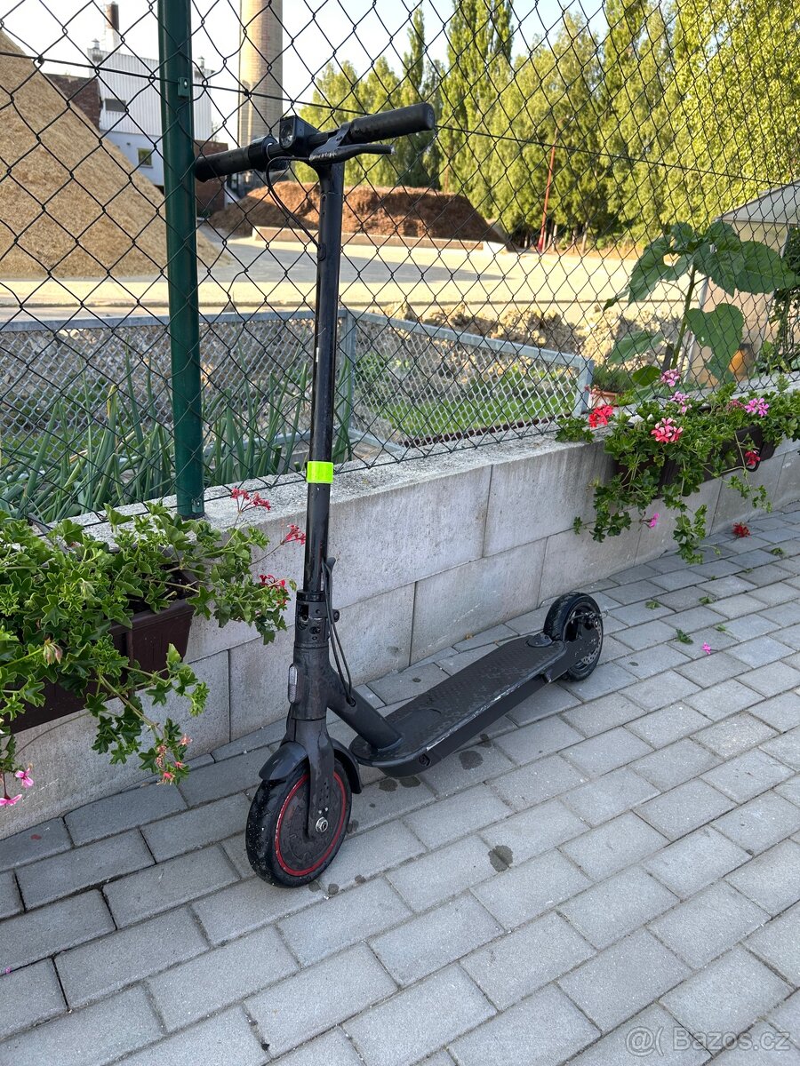 Xiaomi Mi Electric Scooter Pro 2