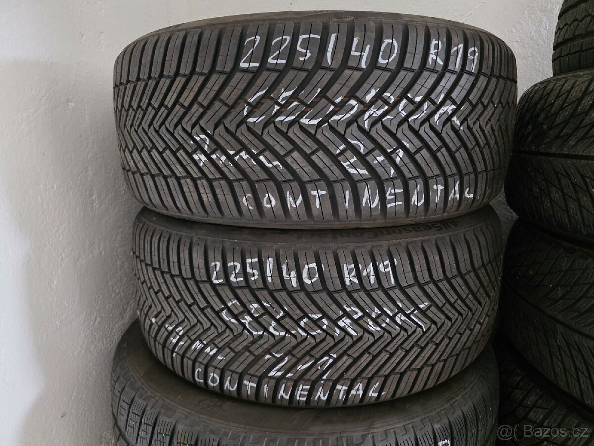 225/40 r19 Continental.