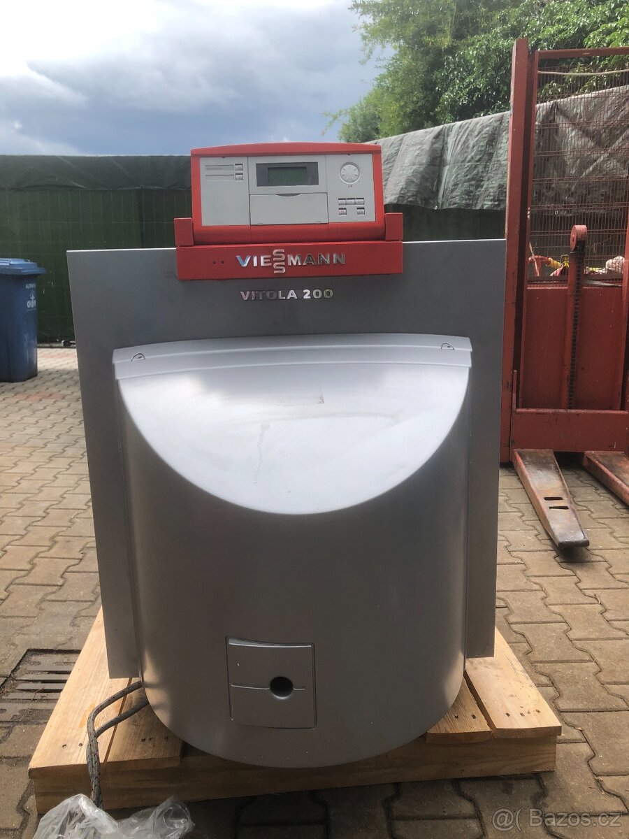 Prodám  kotel na olej  40 - 44  KW