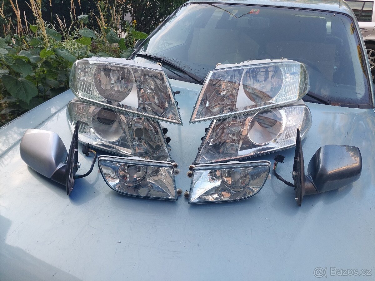 Škoda Octavia 2 přední lampy , zrcátka