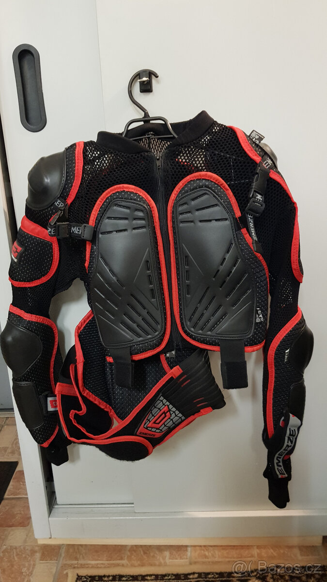 Prodám nový chránič těla na motokros.