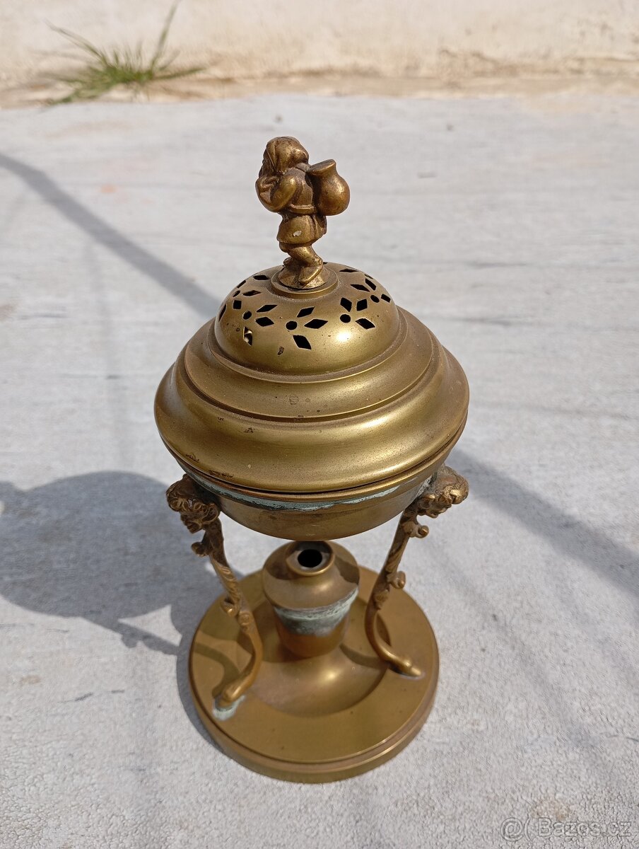 Lampa na vonný olej