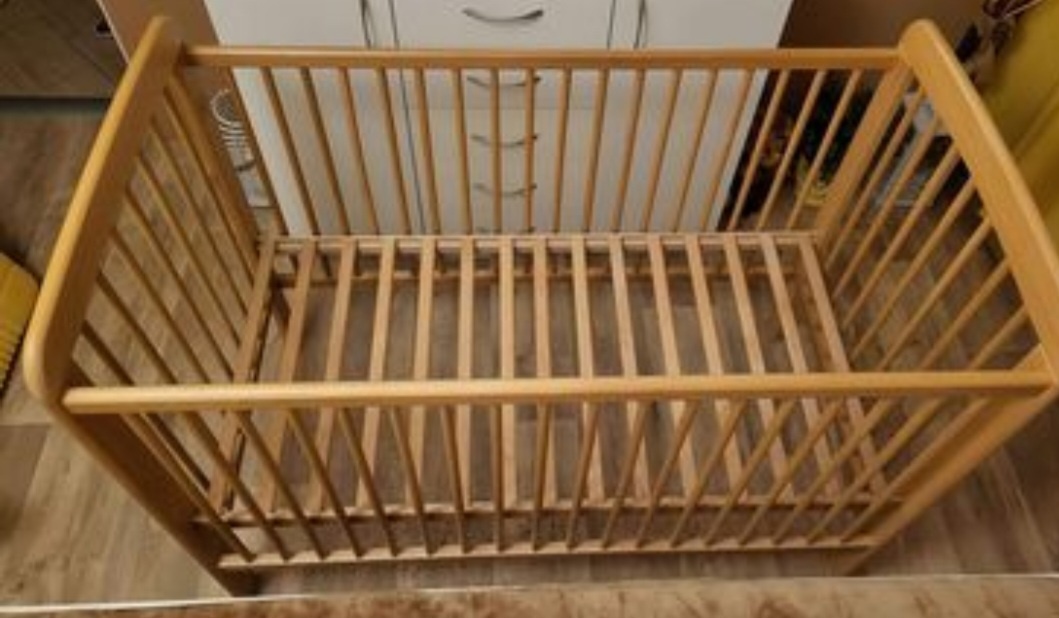 Dřevěná postýlka buk