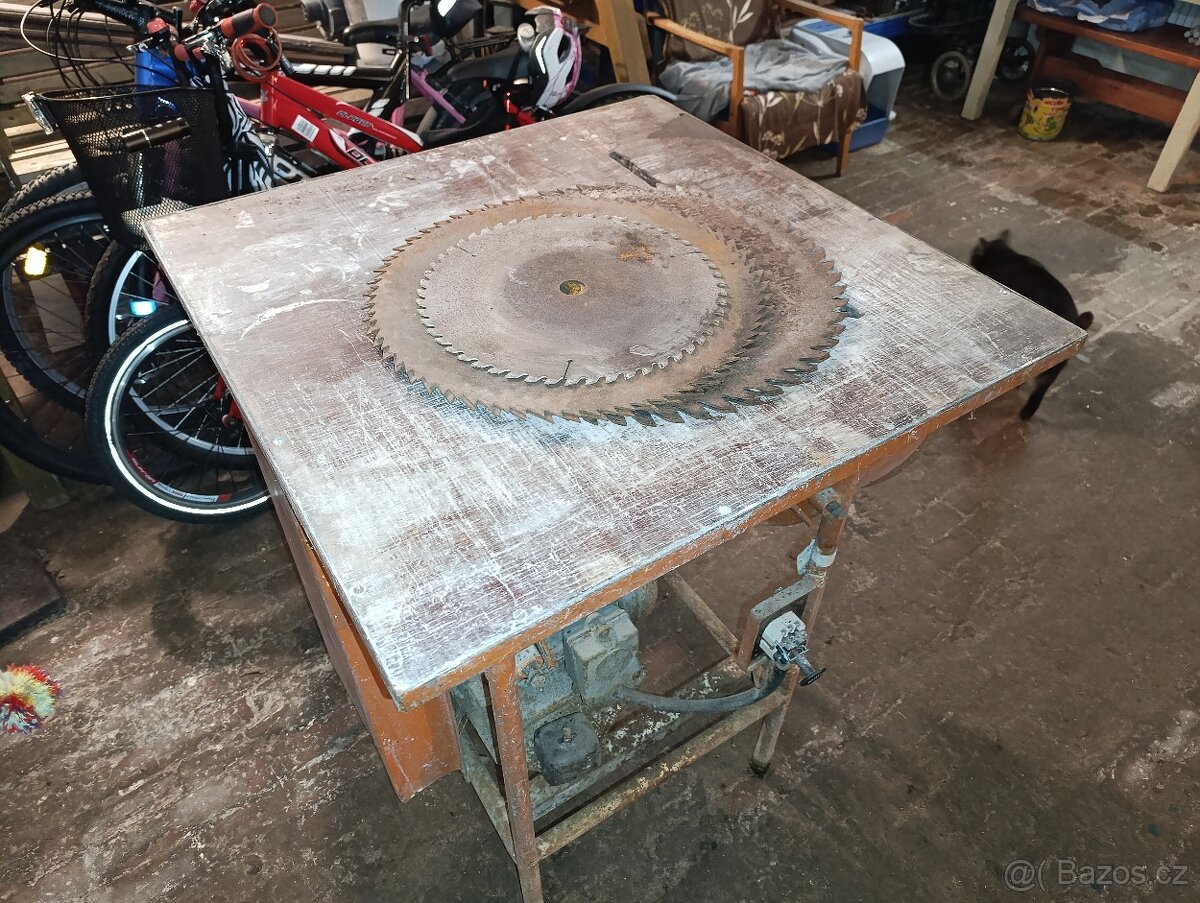 Cirkularka + nejake kotouce