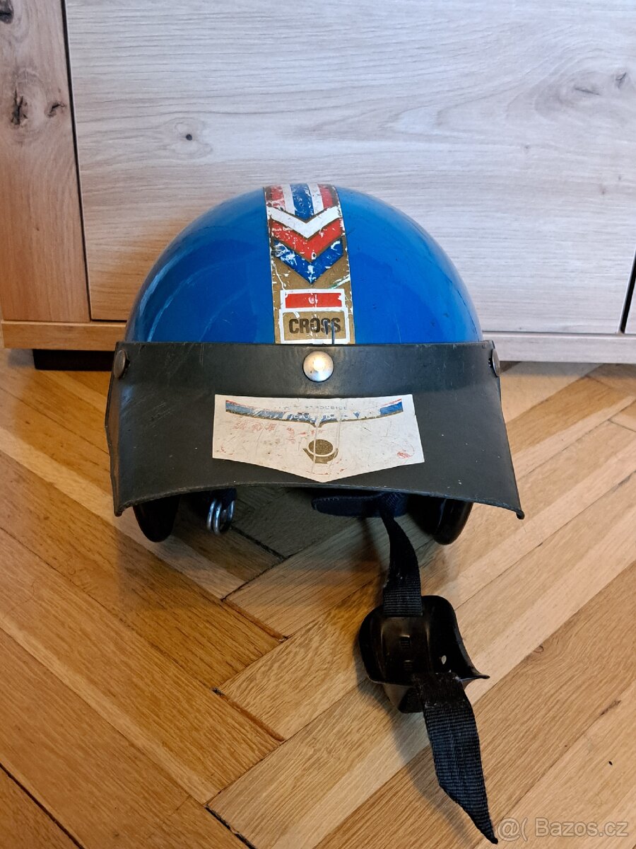 Cassida CROSS- vel. 3 na obvod hlavy 59-60 cm