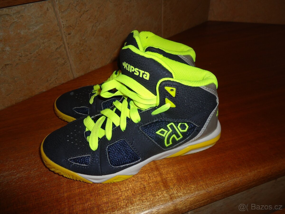Sálovky, halovky, boty basketbal Kipsta vel. 35