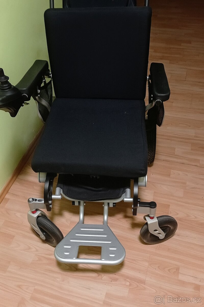 Elektrický invalidní vozík