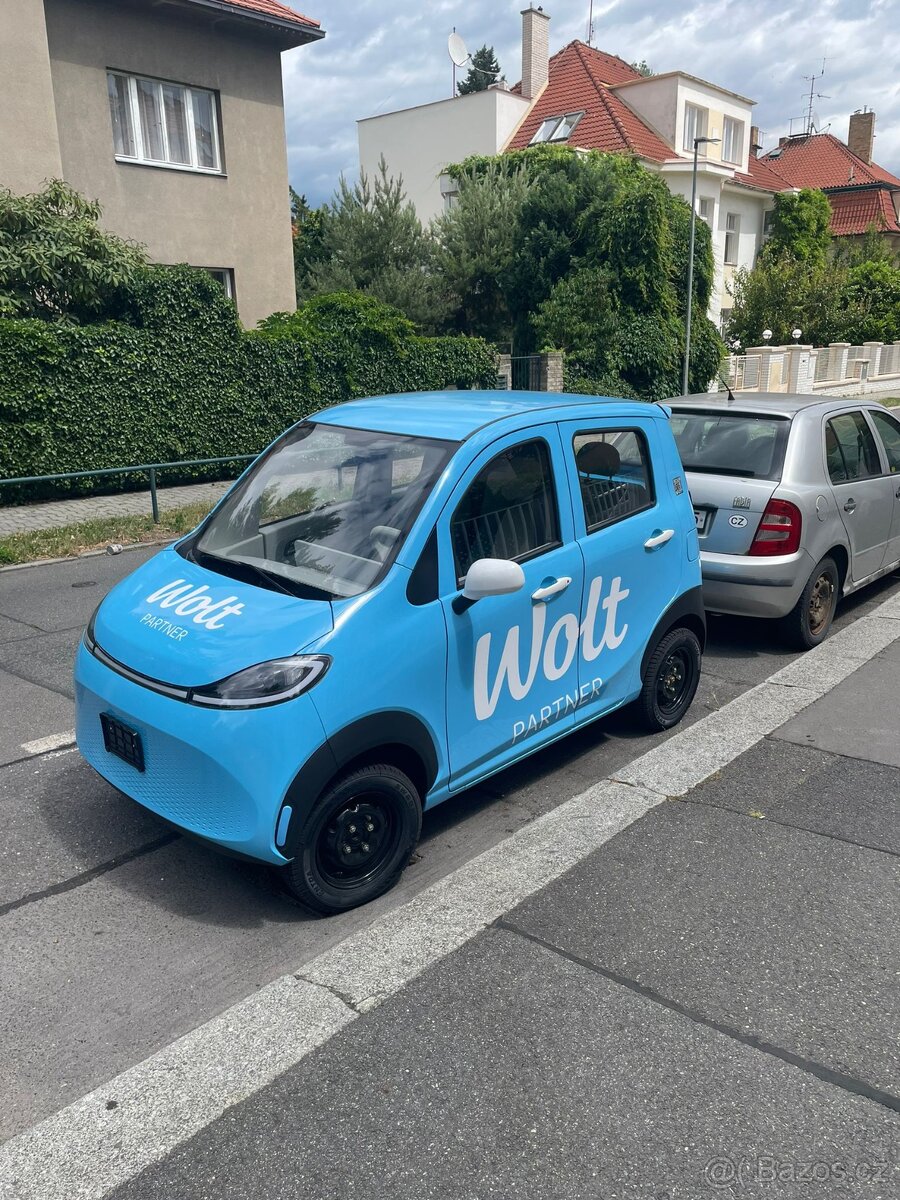 Pronájem vozů pro kurýry