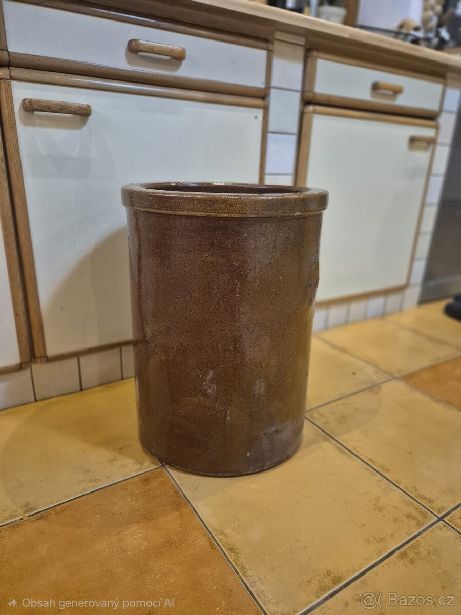 Prodám kameninový hrnec 30l