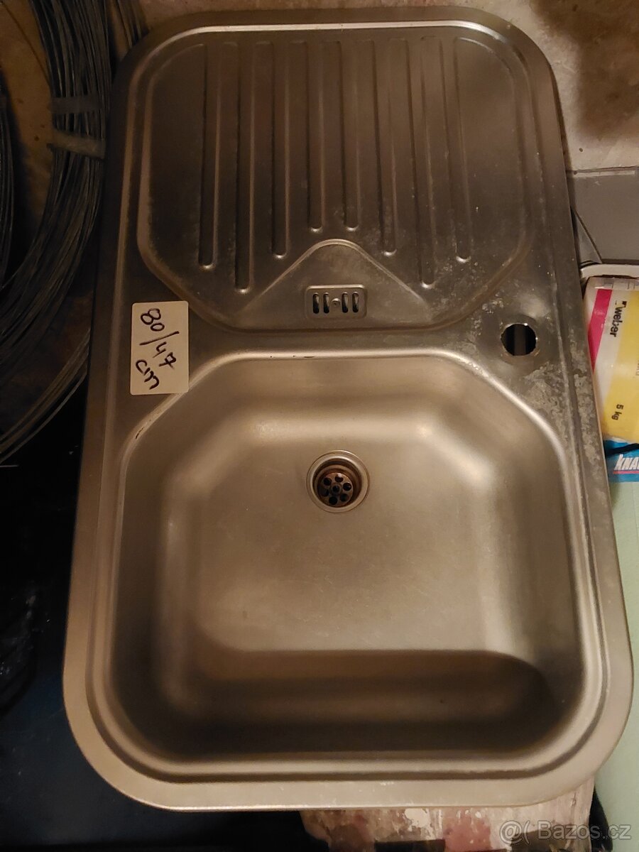 Dřez s odkapávací plochou