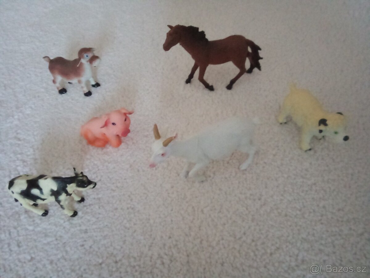 Prodám dětské hračky: zvířátka, auta, motorku