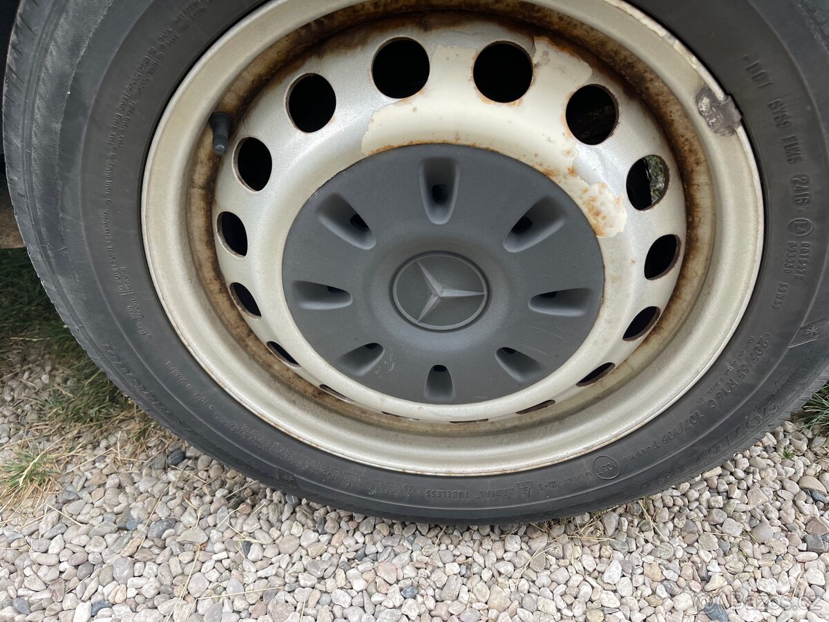 Poklice na 16” kolo Vito prodám