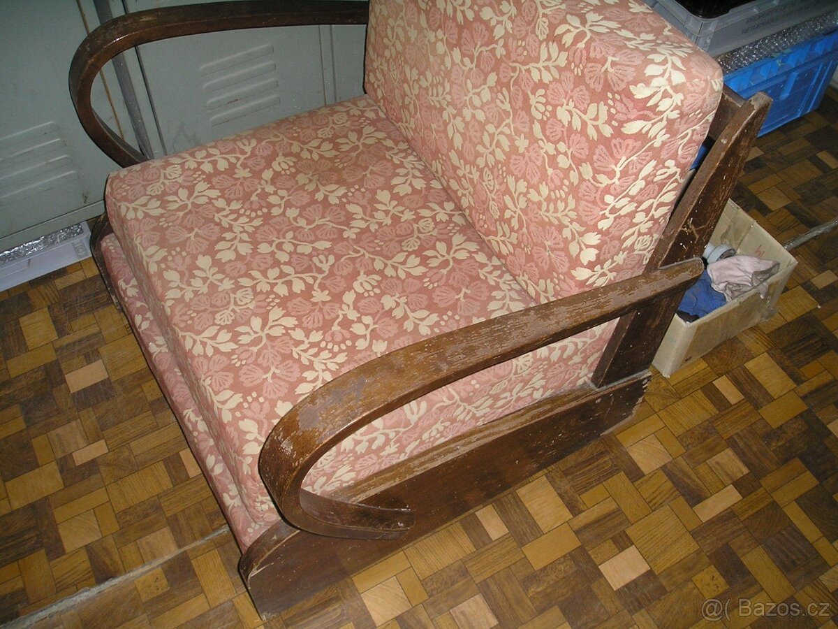 rozkládací křeslo