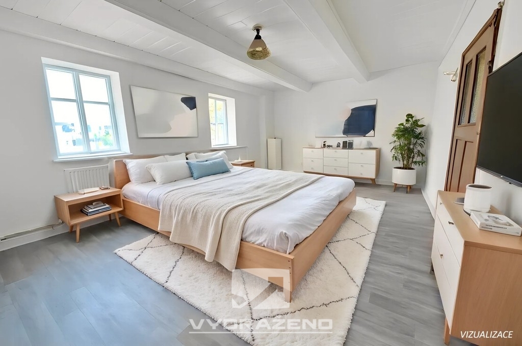 Rodinný dům 6+1 (190 m2), pozemek (185 m2) -