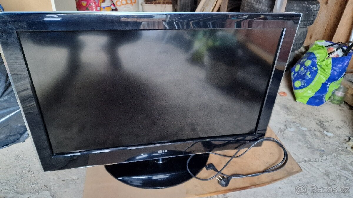 Televize LG Full HD 94cm