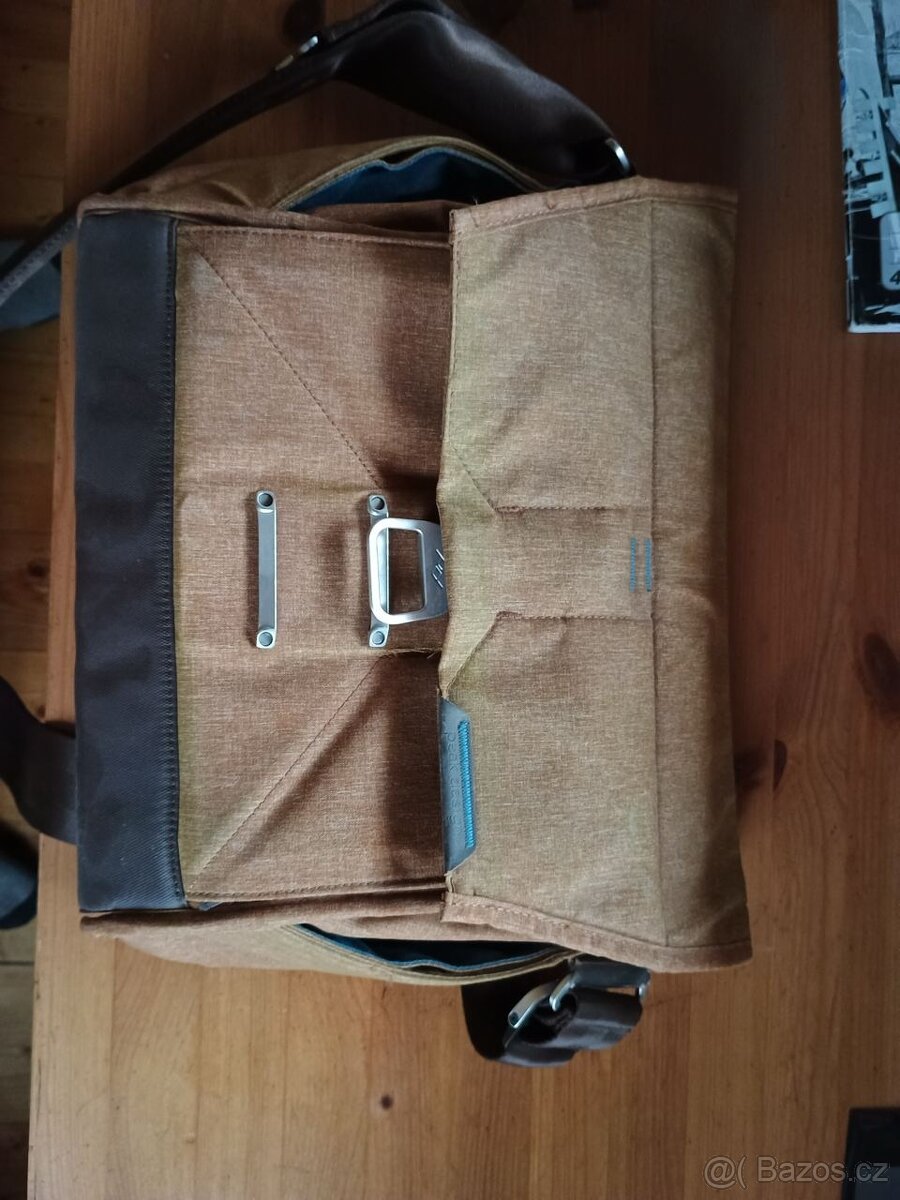 Peak Design Messenger