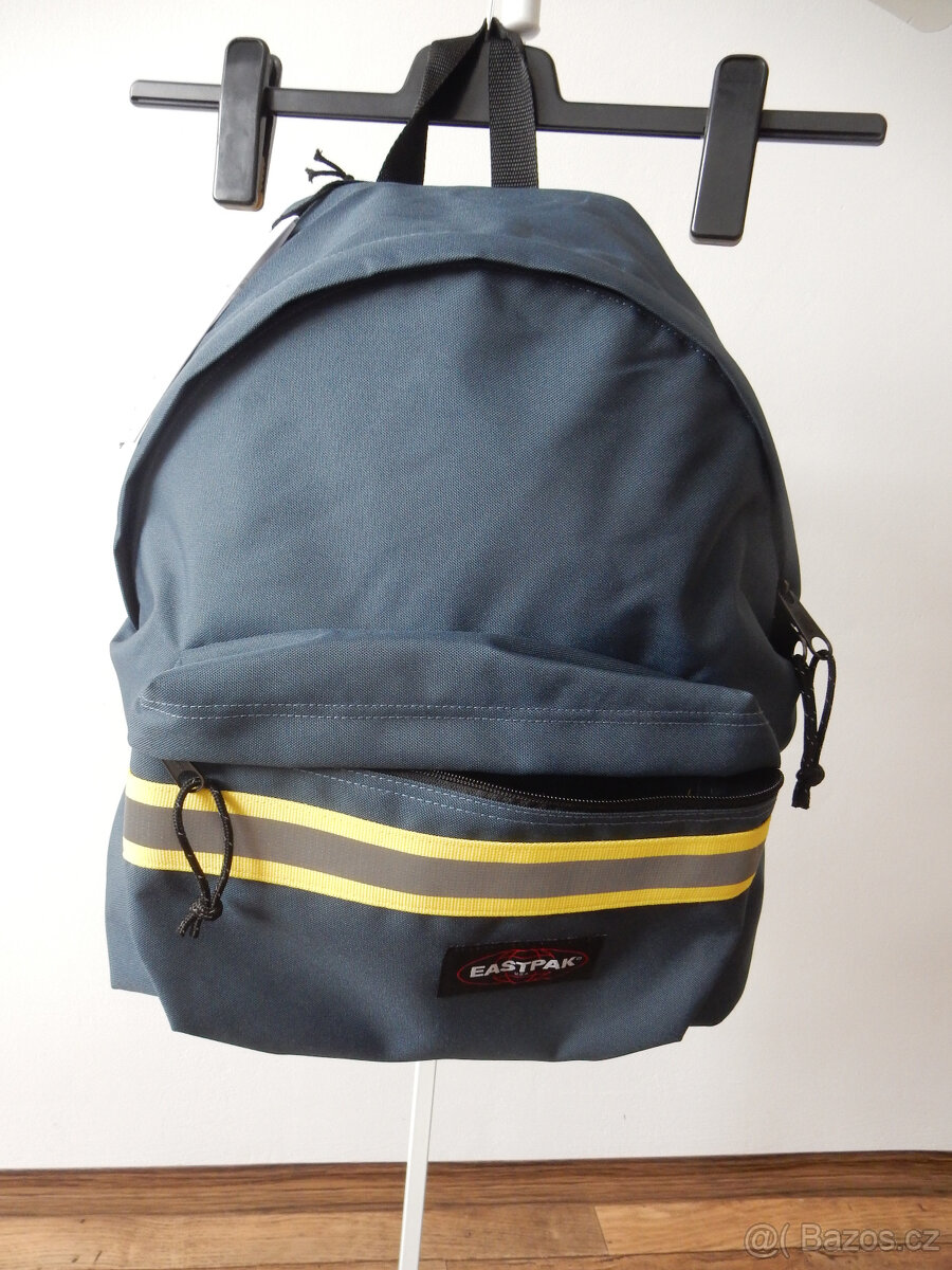 Batoh Eastpak tmavě zelený
