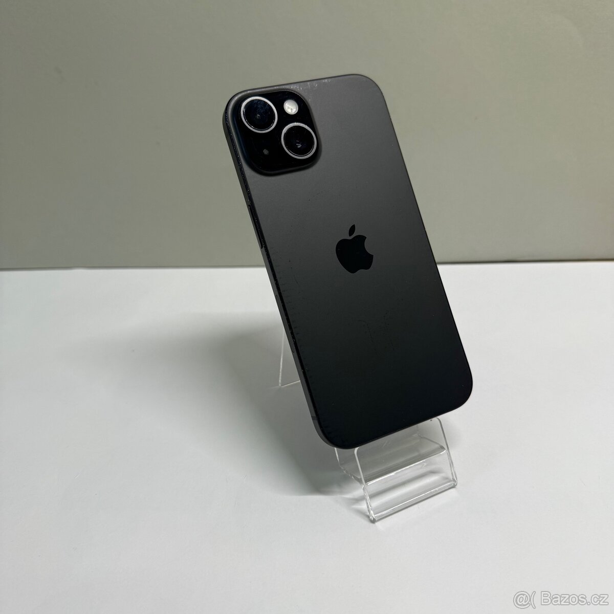 iPhone 15 128GB, černý, eSIM (12 měsíců záruka)