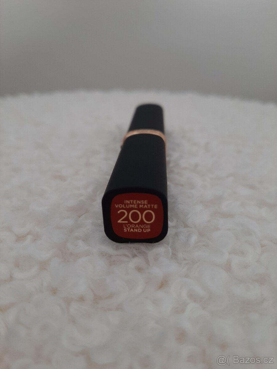 L'Oréal Paris Color Riche Intense Volume Matte
