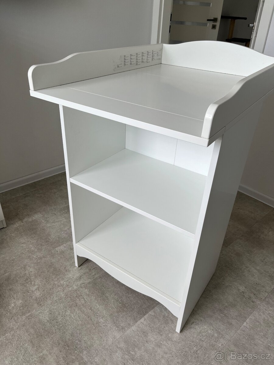 Přebalovaci stůl Ikea