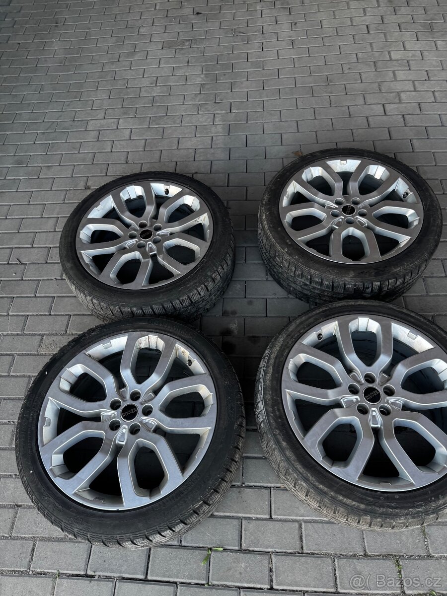 Kola 275/40 R22 Land Rover Range Rover