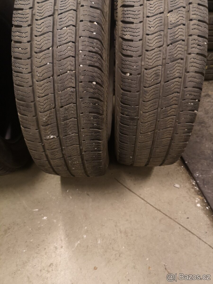 215/70 r15C 215/70/15C