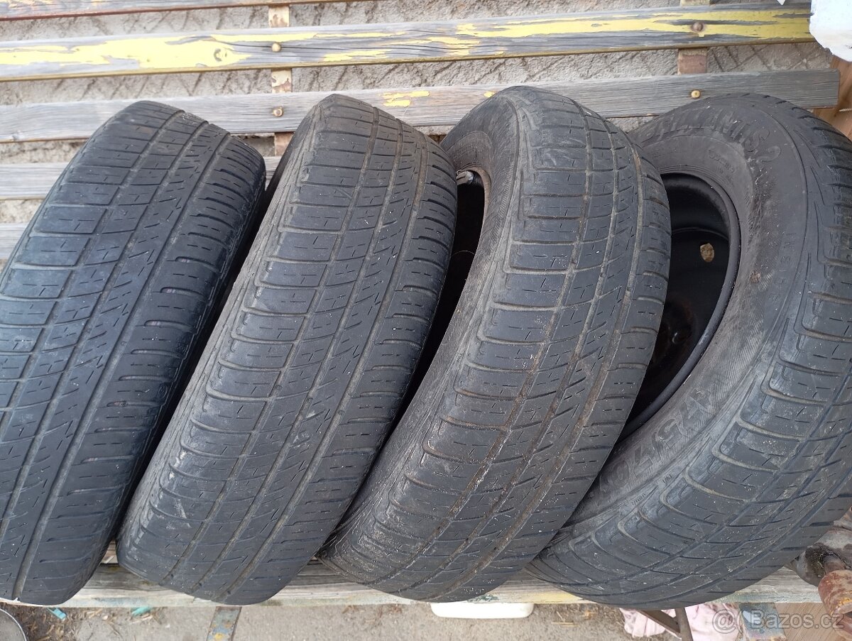 Pneu s disky 175/70 R13