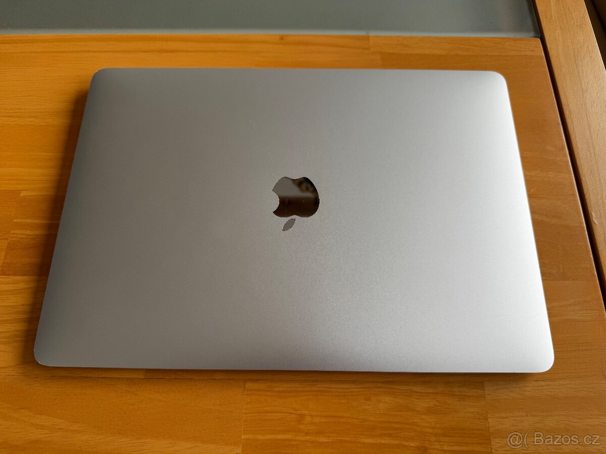 MacBook Air M1 8GB RAM 256 GB SSD
