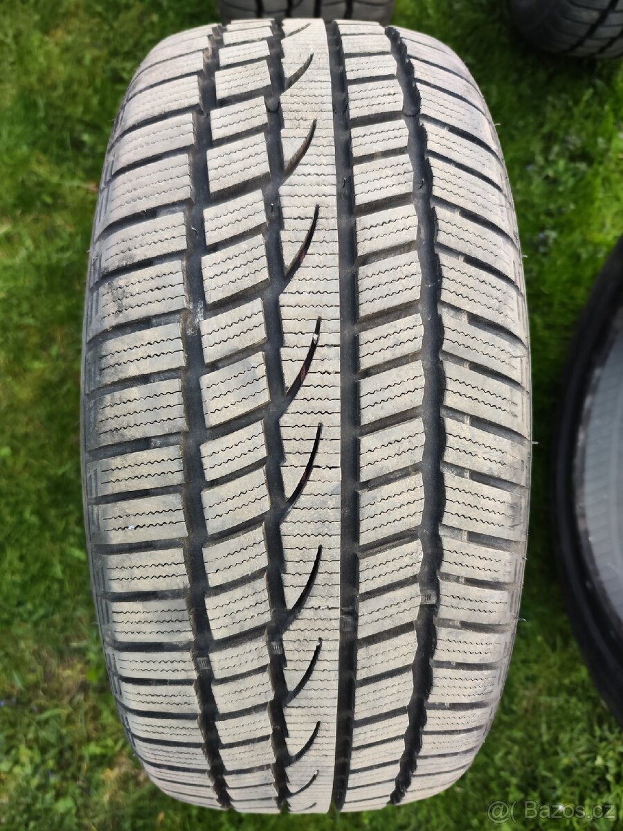Zimní pneumatiky 225/45 R18