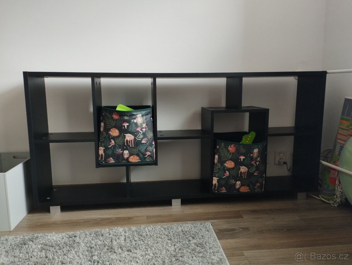 Prodám regál/ knihovnu