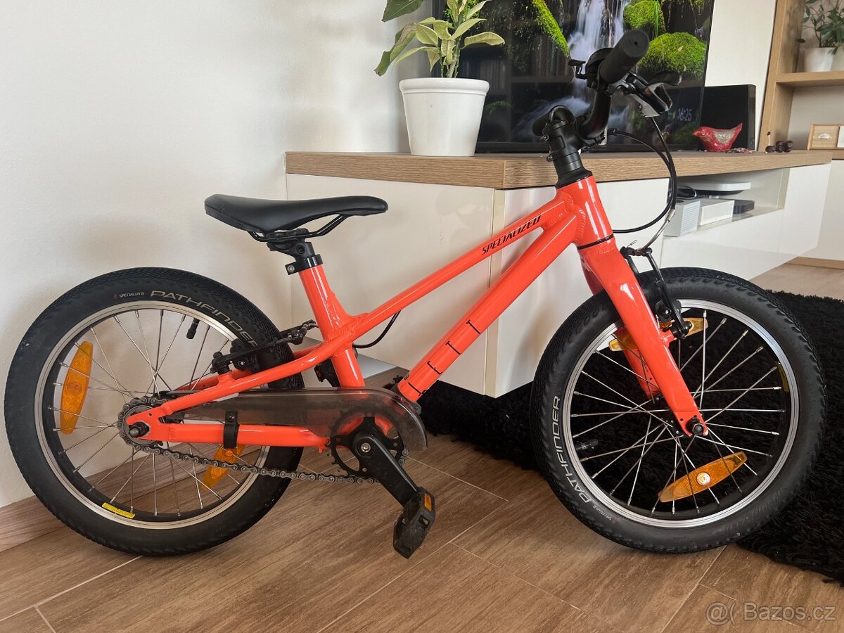 Lehoučké dětské kolo Specialized Jett, vel. 16