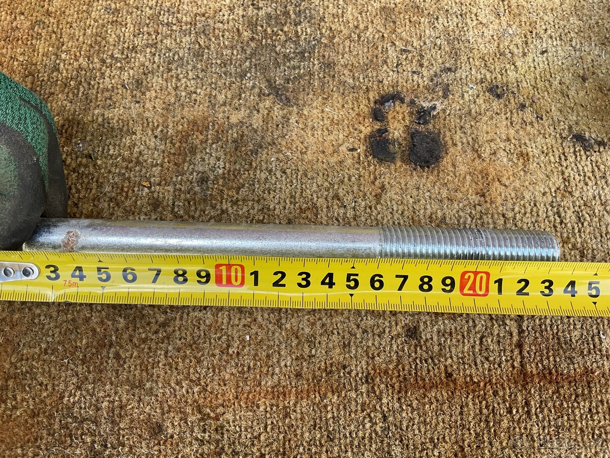 Vratový šroub M20 x 235 mm