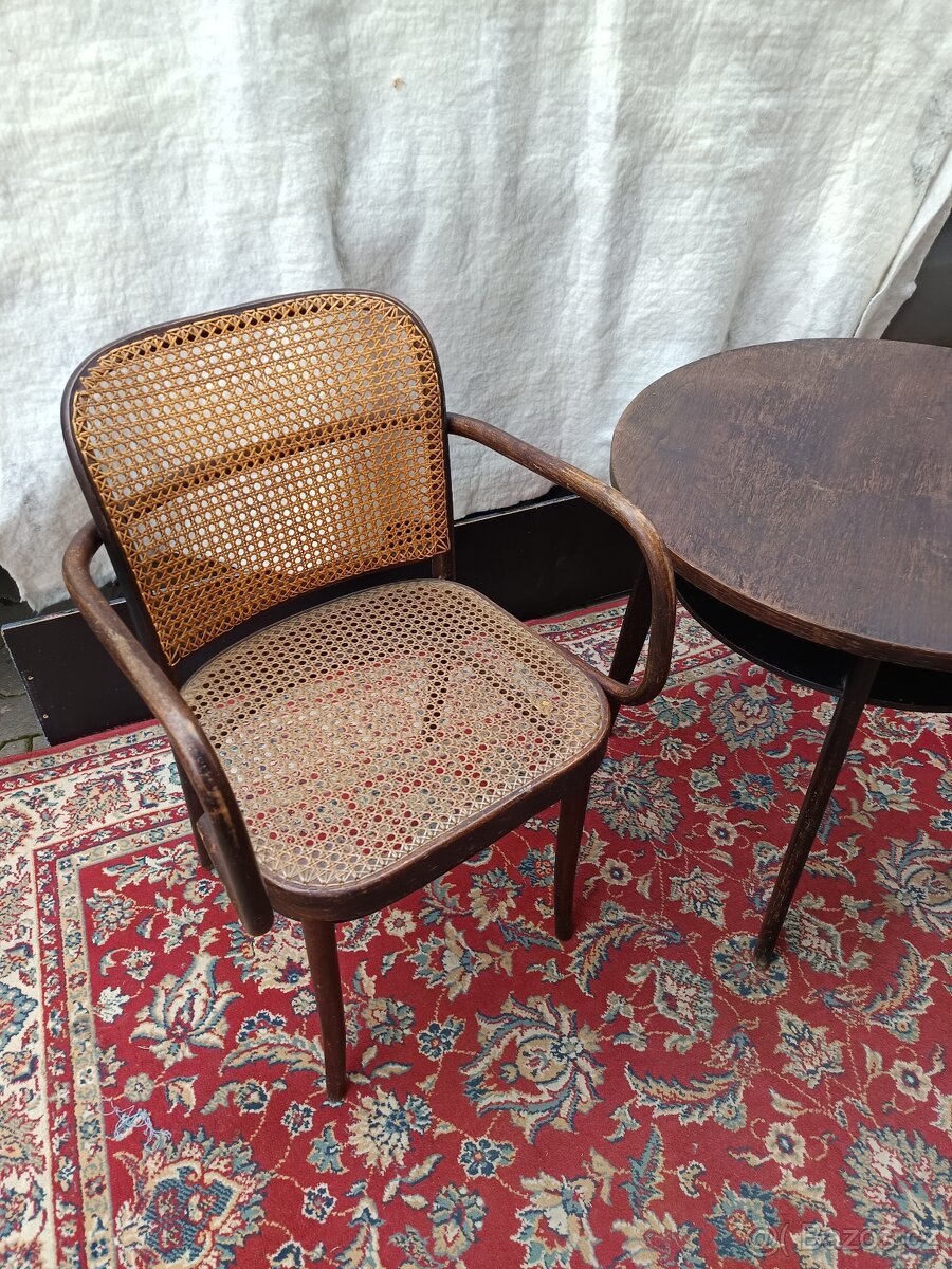 Retro polokřeslo Ton, s výpletem a opěrkami