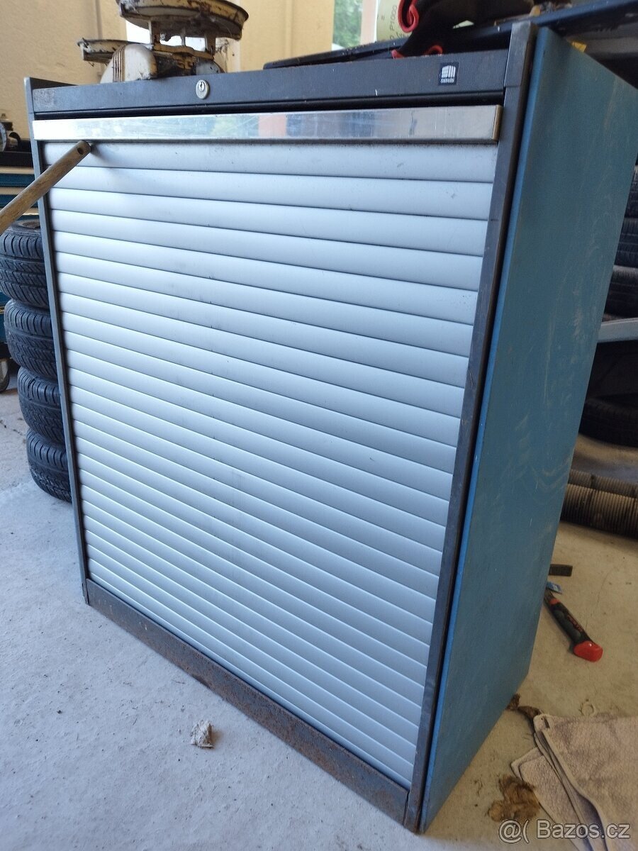 Skříň,skříňka roletová