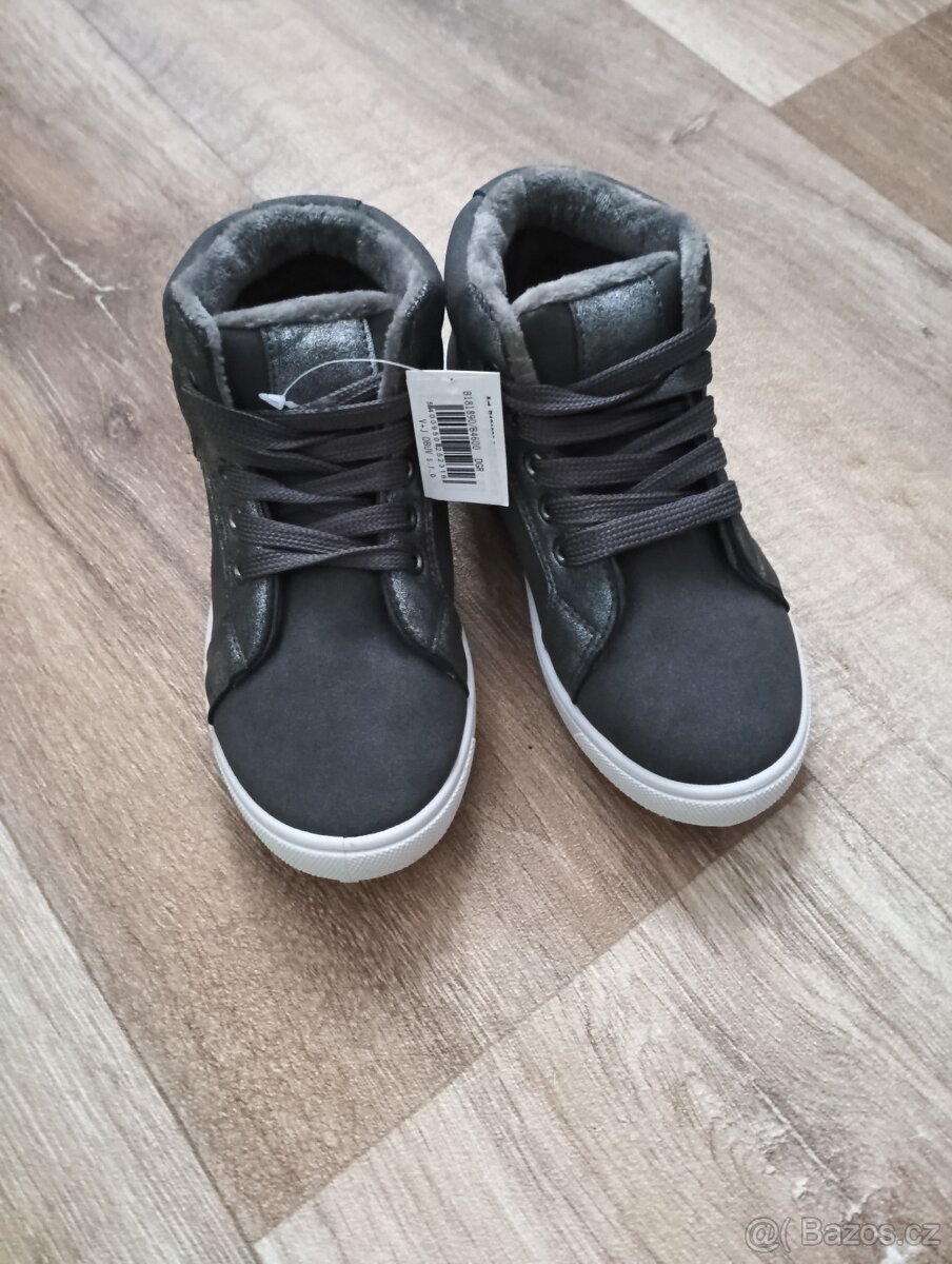 Dětské zateplené boty č 29