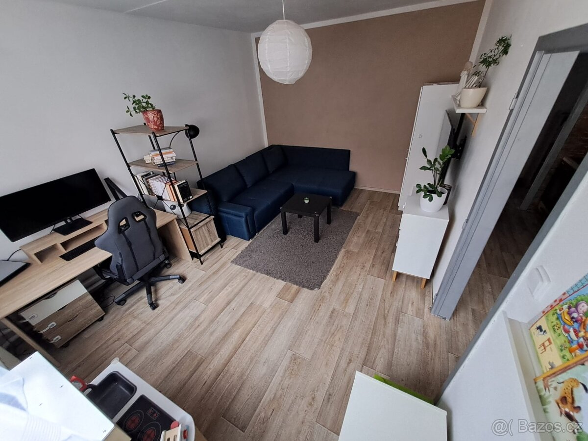 Pronájem 2+1 Vsetín Sychrov