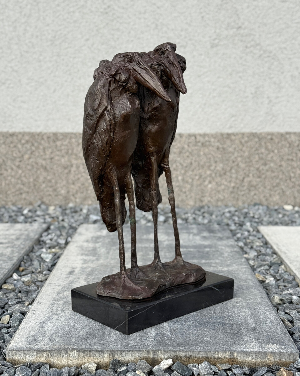 Bronzová socha Pár marabu exotická soška ptáků luxusní dekor