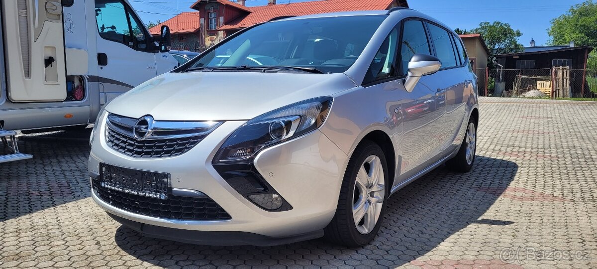 Opel Zafira 1,4i 103kW benzín Automat